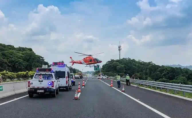 沙依巴克区高速公路汽车救援案例